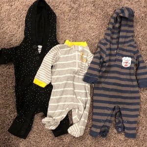 LOT OF NEWBORN BOY CLOTHES 14 ITEMS